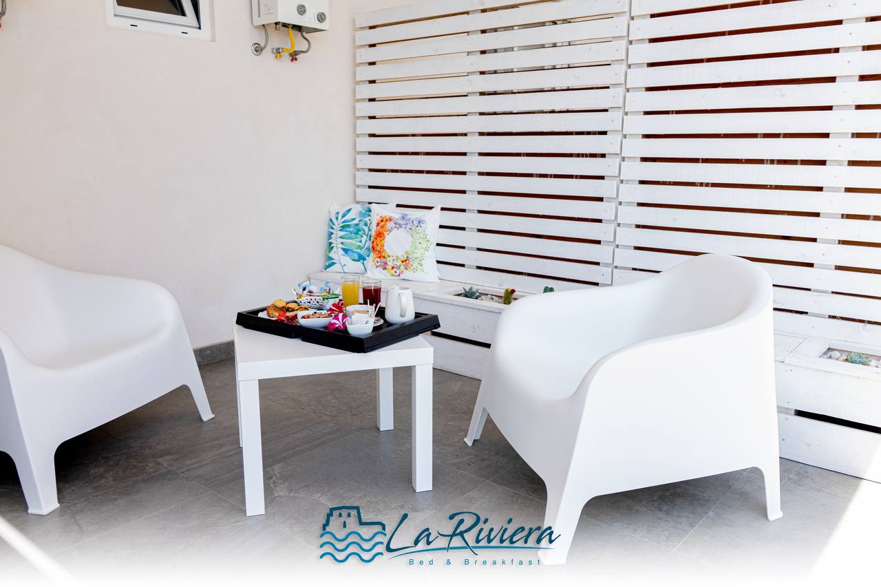 Camera Matrimoniale con Balcone Vista Mare Riviera dei Cedri